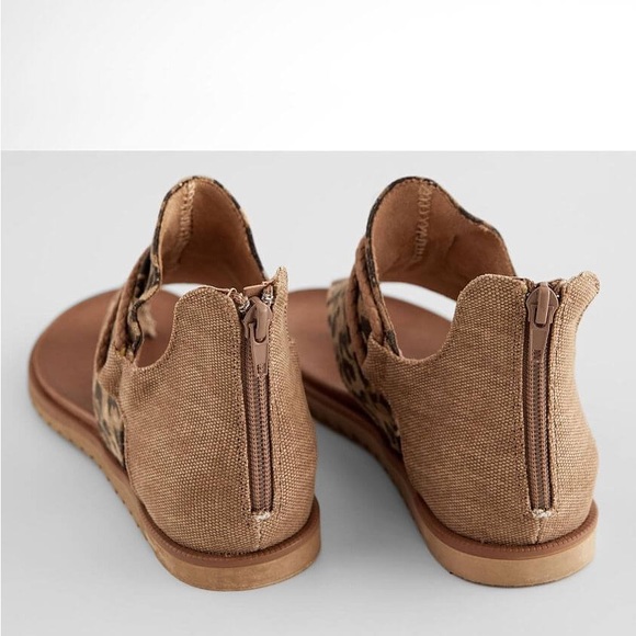 Size 9.5 Very G Sandals - Picture 3 of 6